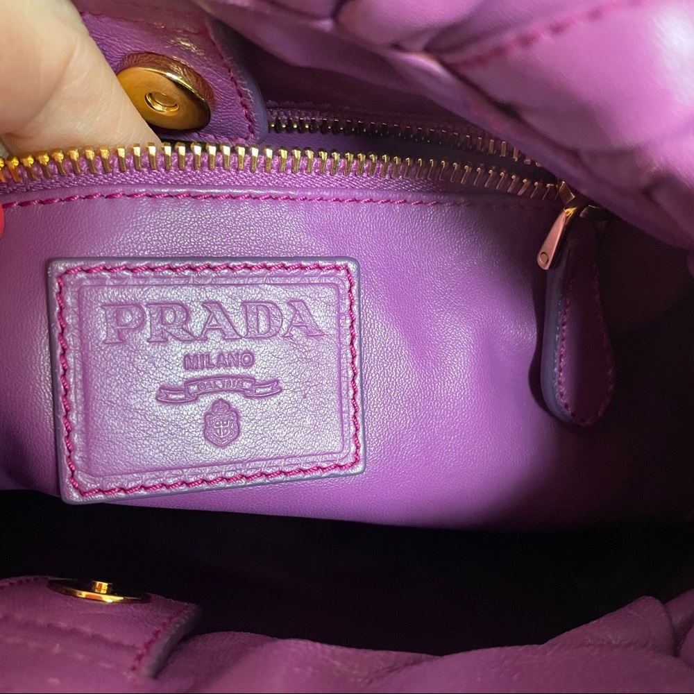 ❌SOLD❌ MINT Prada Napa Leather Stripe Clutch Crossbody Bag - Picture 9 of 15
